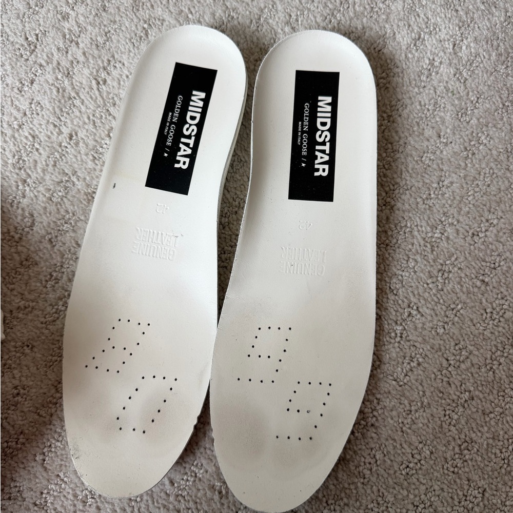 Nearly New Golden Goose Men's Mid Star white with black star 🖤 - Picture 8 of 8